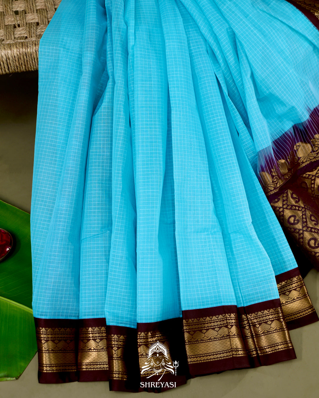 Handloom Pure Gadwal Cotton Saree with Contrast Silk Border and Zari Pallu