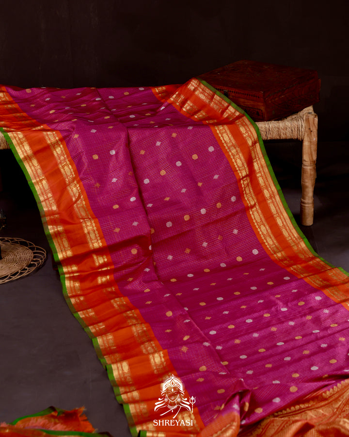 Handloom Pure Gadwal Silk Saree with Kuttu Korvai Border