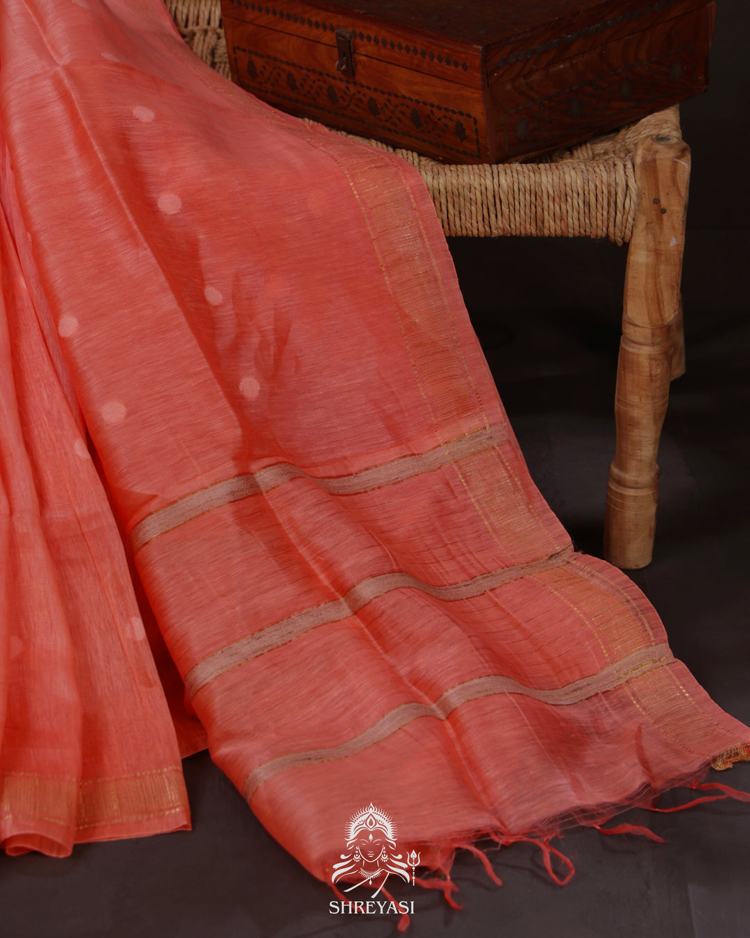 Handloom Pure Linen Saree with Zari Border