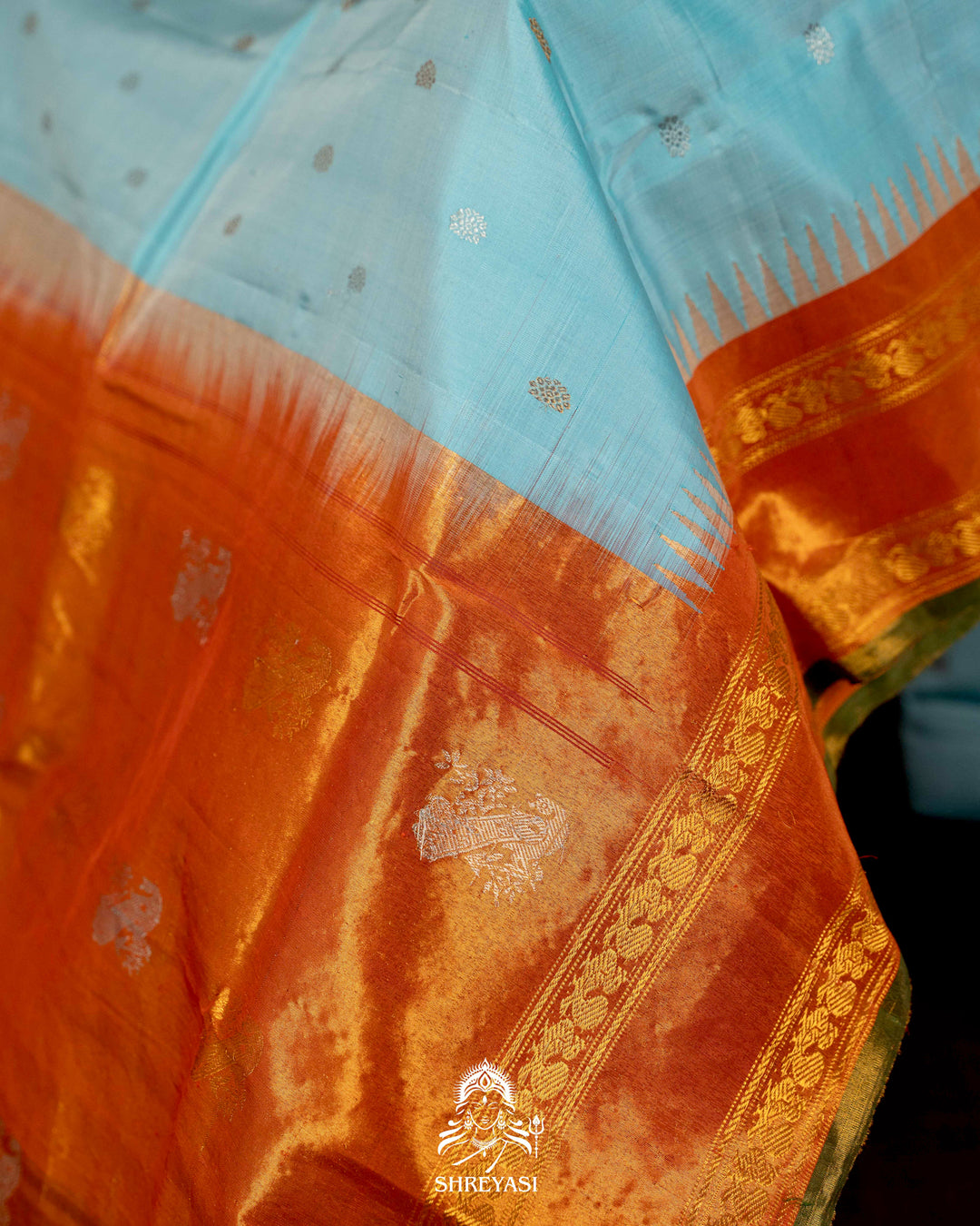 Handloom Pure Gadwal Silk Saree with Tissue Kuttu Border and full Bhuti Silk Blouse