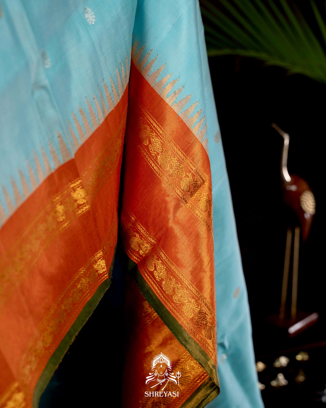 Handloom Pure Gadwal Silk Saree with Tissue Kuttu Border and full Bhuti Silk Blouse