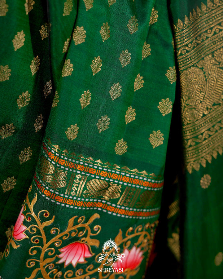 Handloom Pure Kanjivaram Silk Saree in Real Zari with Tanjore Kili and Kamalam Artwork