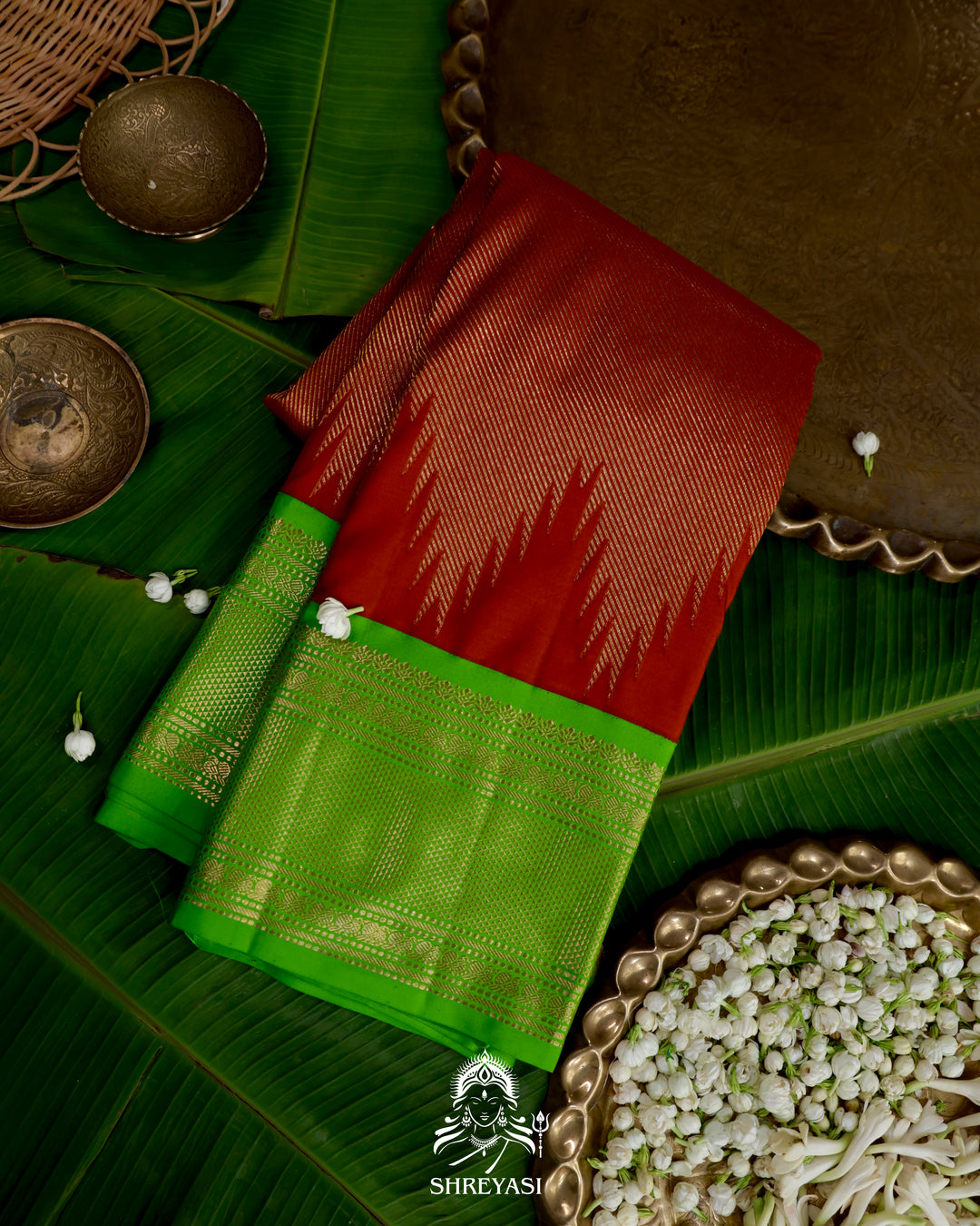 Handloom Pure Kanjivaram Silk Saree with Ettu Kol Weaving and Kuttu Korvai Border in Real Double Zari