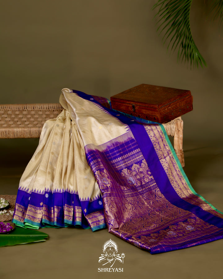 Handloom Pure Gadwal Silk Saree with Kuttu Korvai Border and Contrast Bhuti Blouse