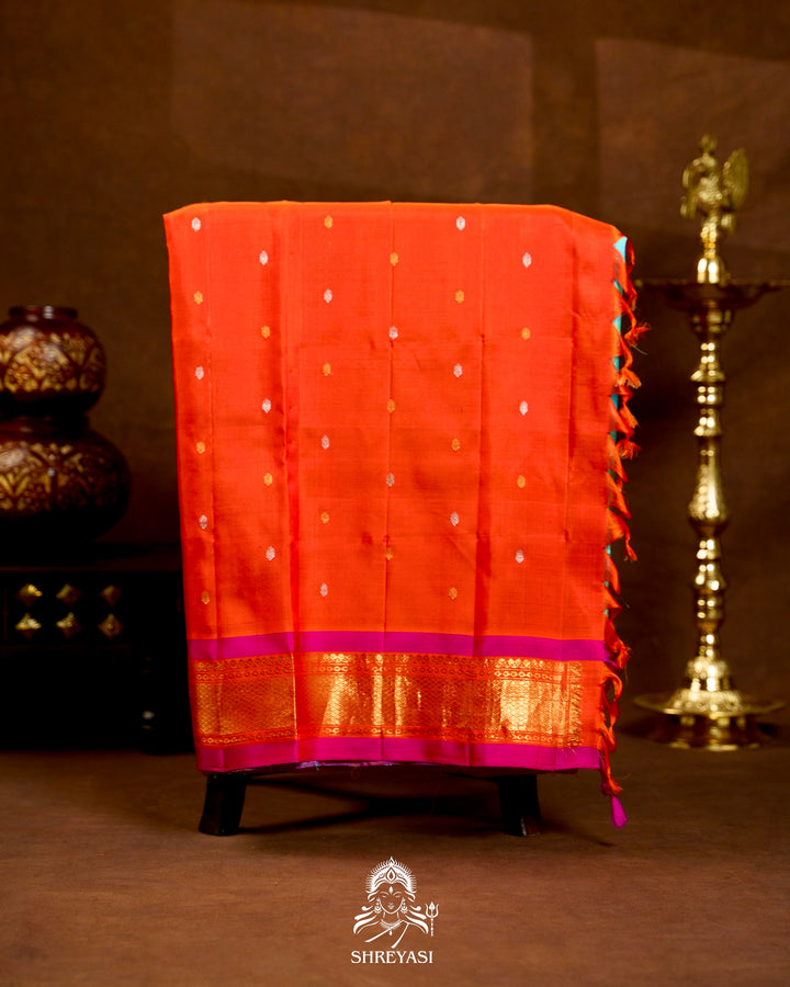 Handloom Pure Gadwal Silk Saree with Contrast Pallu & Full Bhuti Blouse