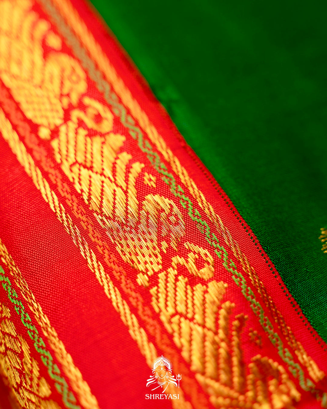 Handloom Pure Kanjivaram Silk Saree in Real Zari in Emerald Green with Kumkum Red Korvai Border