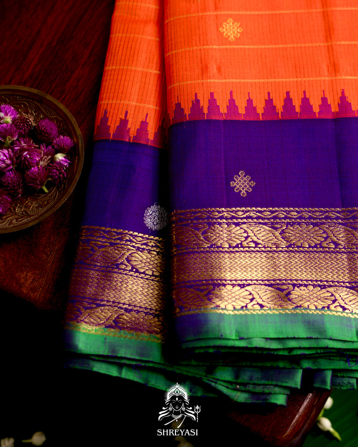 Handloom Pure Gadwal Silk Saree with Kuttu Korvai Border and Contrast Bhuti Blouse