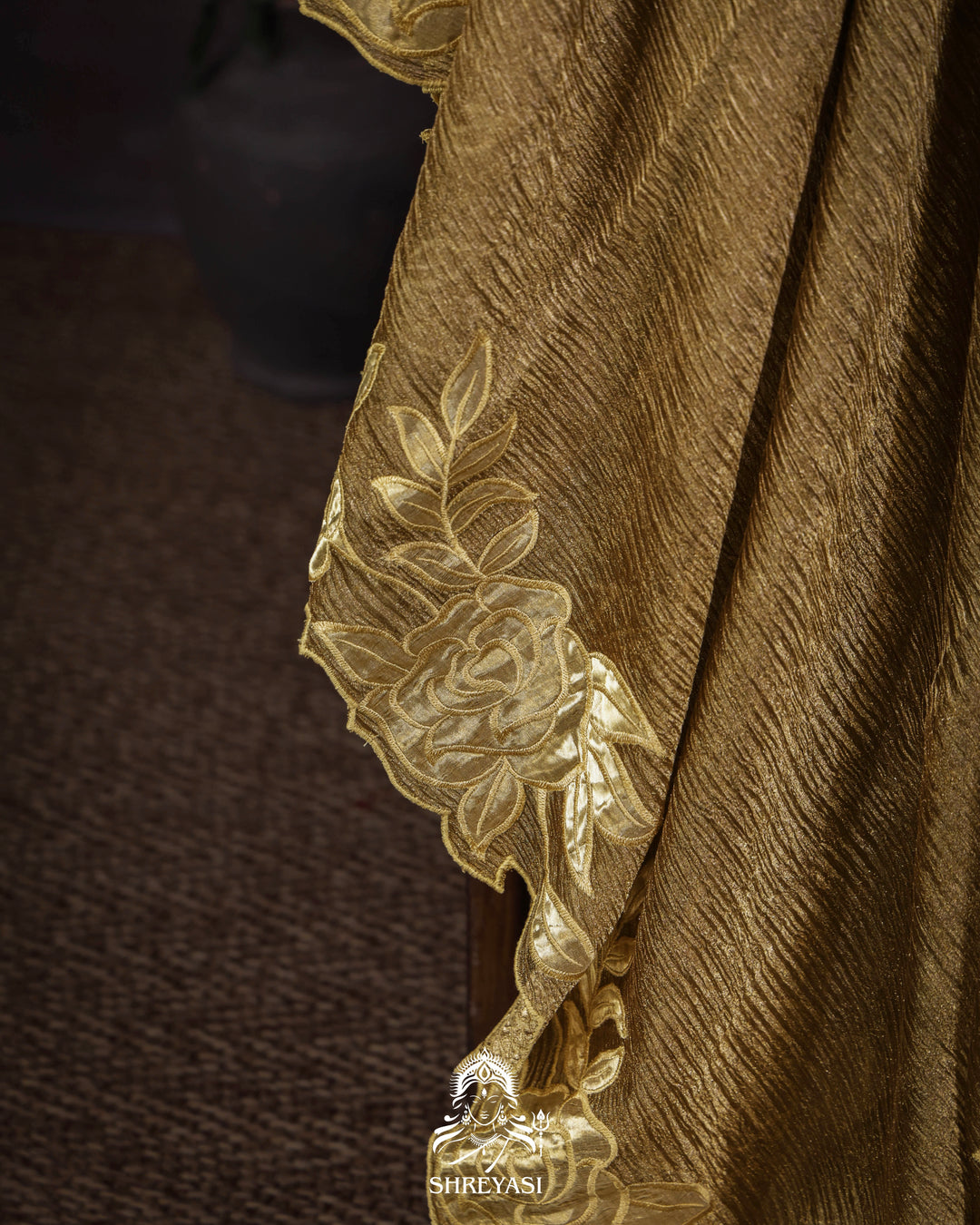 Handloom Pure Banarasi Crushed Tissue Silk Saree with Appliqué Borders
