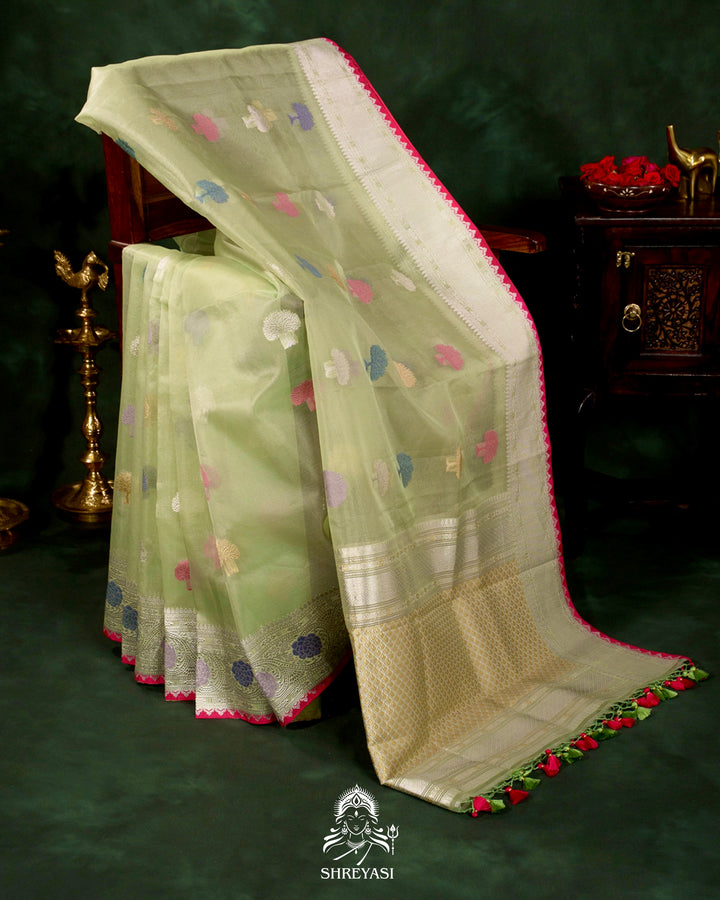 Handloom Pure Banarasi Ektara Kora Silk Saree with Meenakari Weaving & Embroidered Blouse