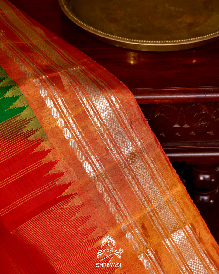 Gadwal Silk Saree with Tissue Border in Kuttu Korvai Weaving
