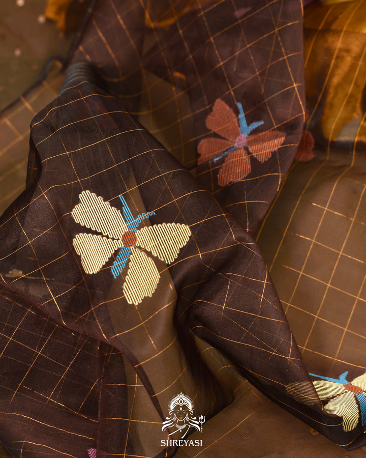 Muslin Jamdani Saree with Needle Weaving and Paithani Tissue Pallu