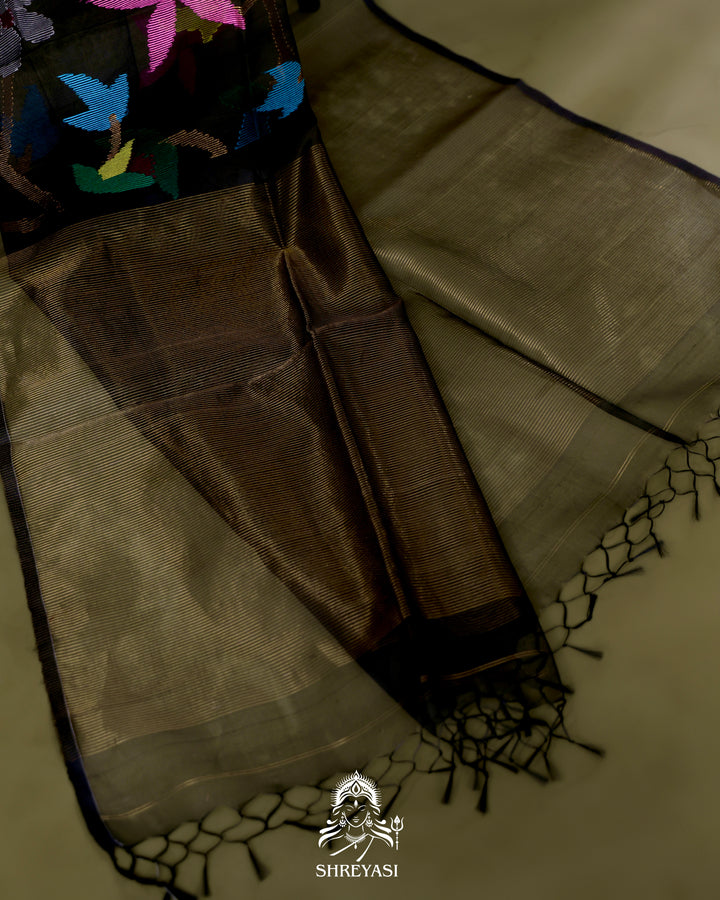 Handloom Pure Muslin Jamdani Saree in Full Jaal Needle Weaving