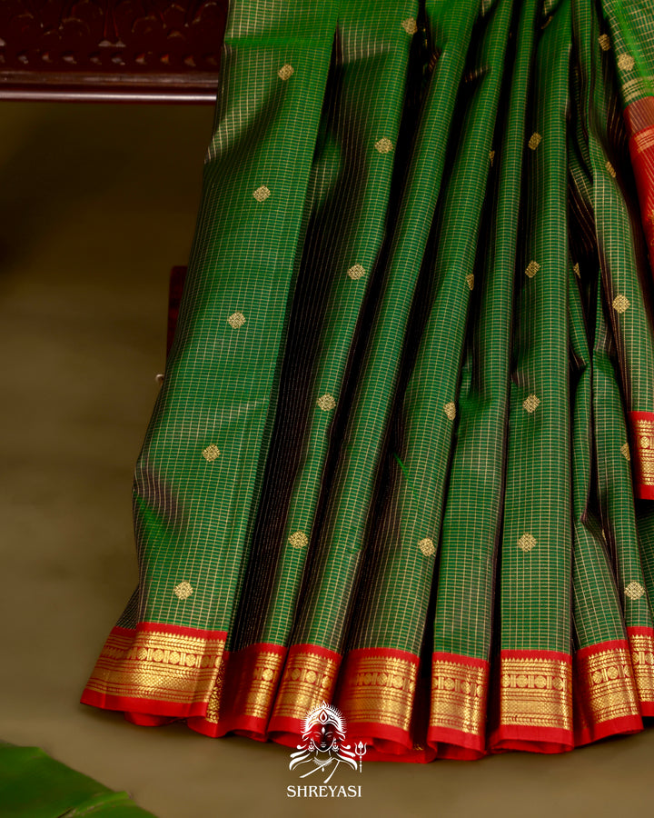 Kanjivaram Silk Saree with Real Zari and Vairoosi Weaving
