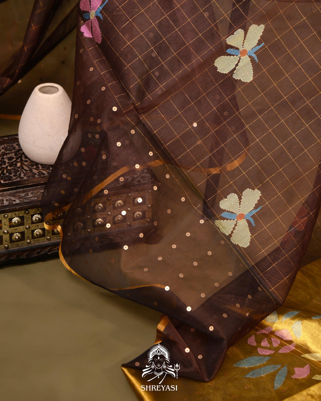 Muslin Jamdani Saree with Needle Weaving and Paithani Tissue Pallu