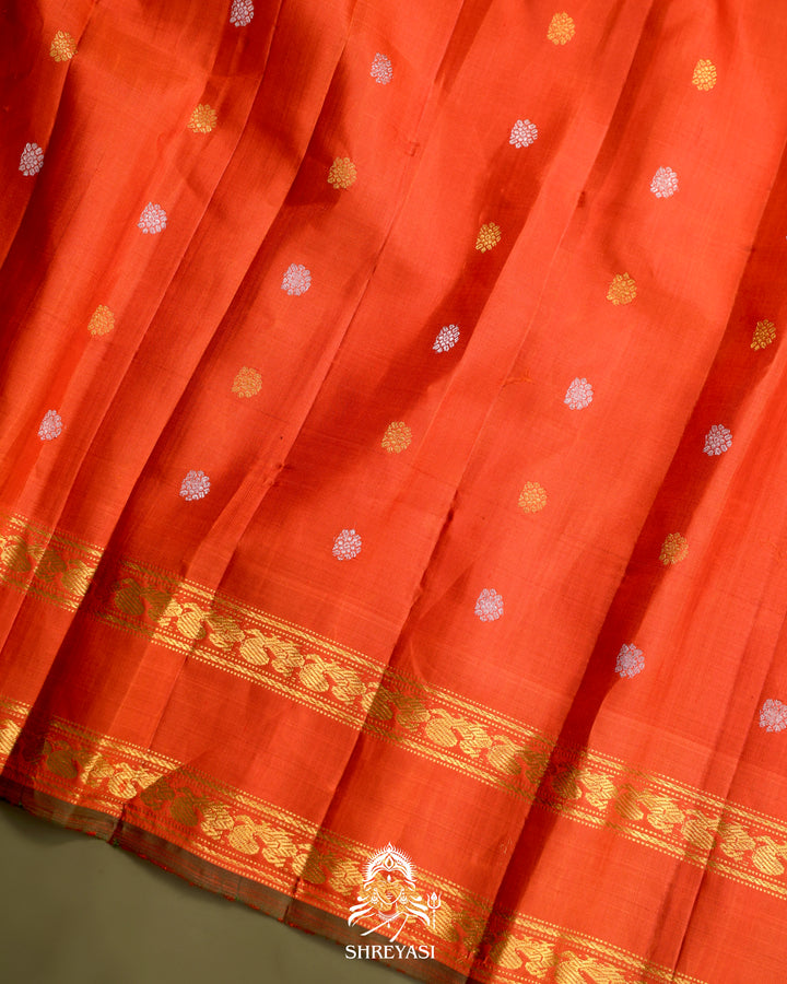 Handloom Pure Gadwal Silk Saree with Tissue Kuttu Border and full Bhuti Silk Blouse