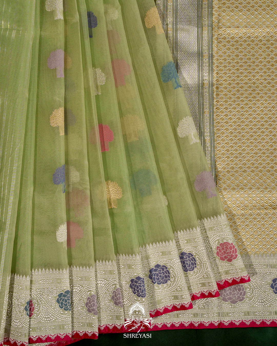 Handloom Pure Banarasi Ektara Kora Silk Saree with Meenakari Weaving & Embroidered Blouse