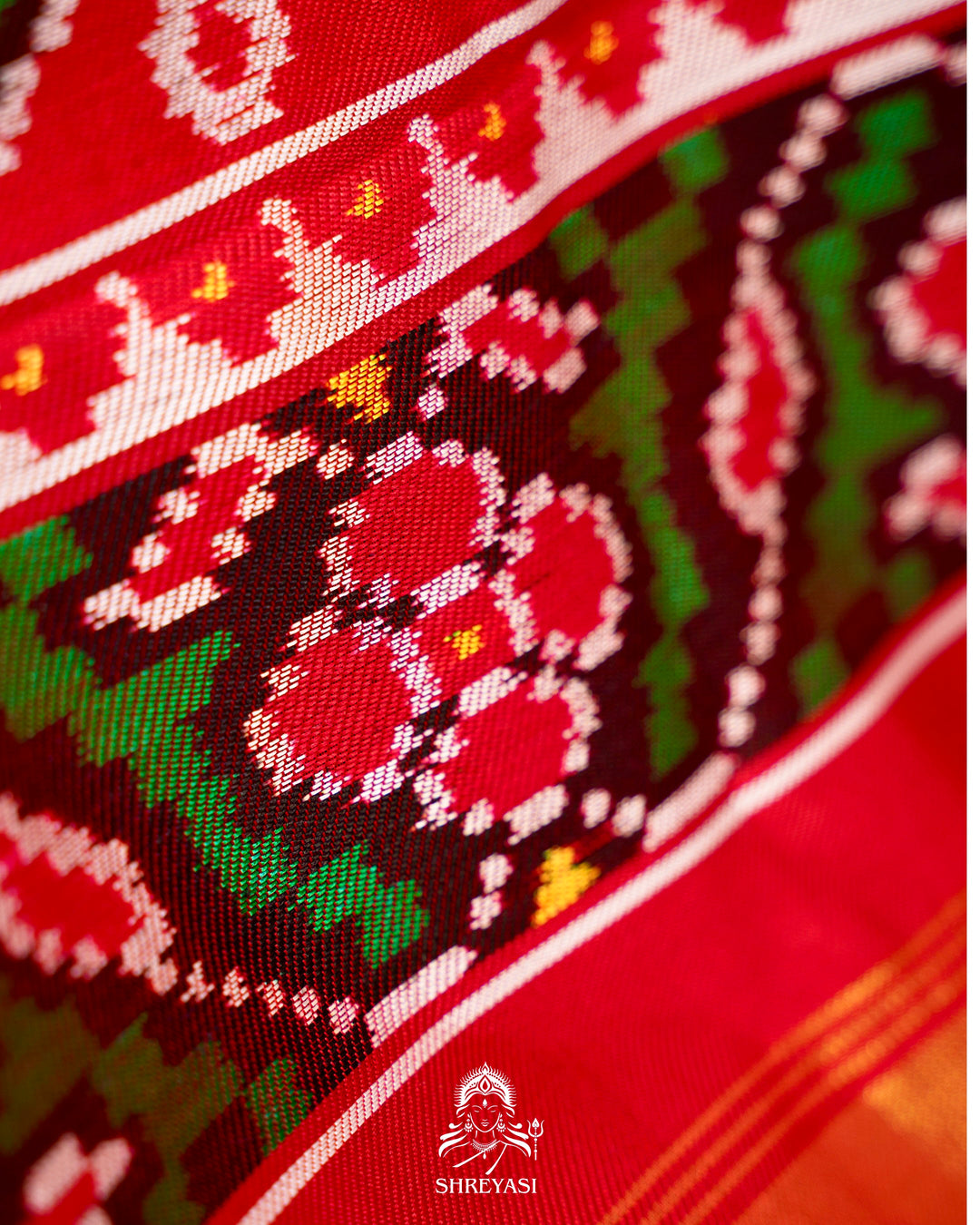 Multicoloured Handloom Pure Twill Patola Silk Saree