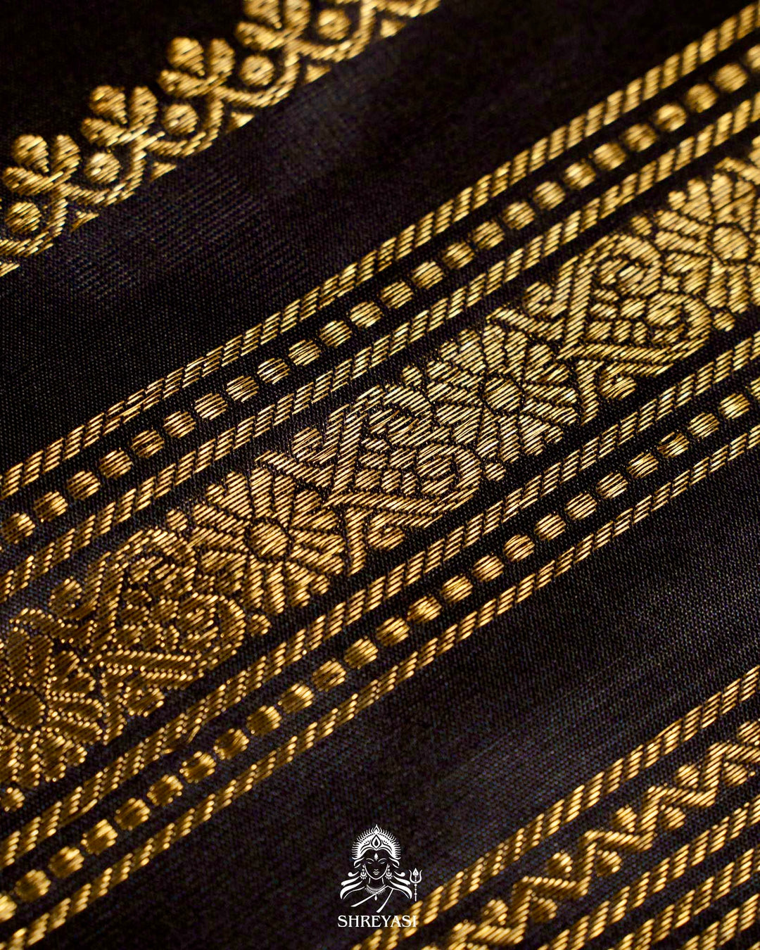 Handloom Pure Kanjivaram Silk Sarees with Real Zari and Hand Painted Tanjore Art