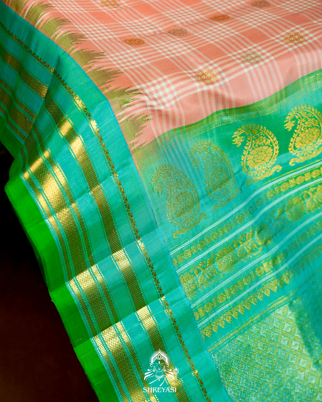 Premium Handloom Pure Gadwal Silk Saree with Kuttu Korvai Border