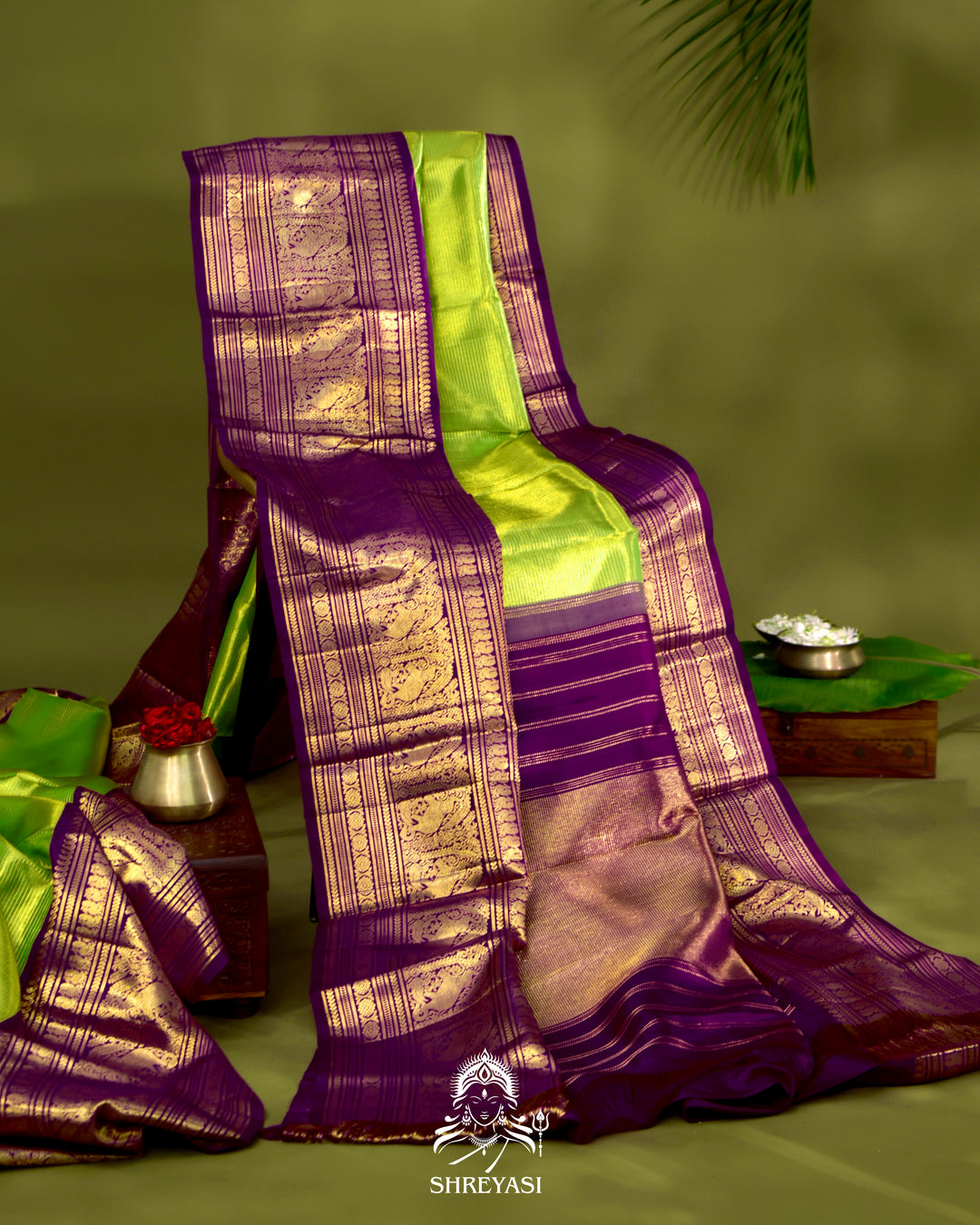 Kanjivaram Silk Saree With Real Zari in Vairoosi Weaving