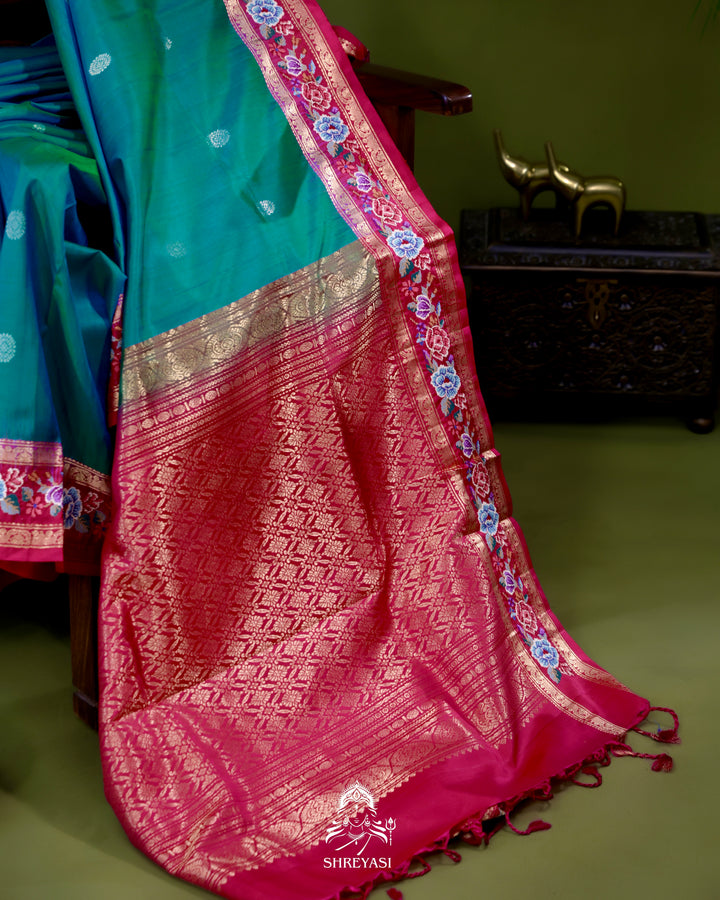 Handloom Pure Kanjivaram Silk Saree with Petit Point Embroidered Borders