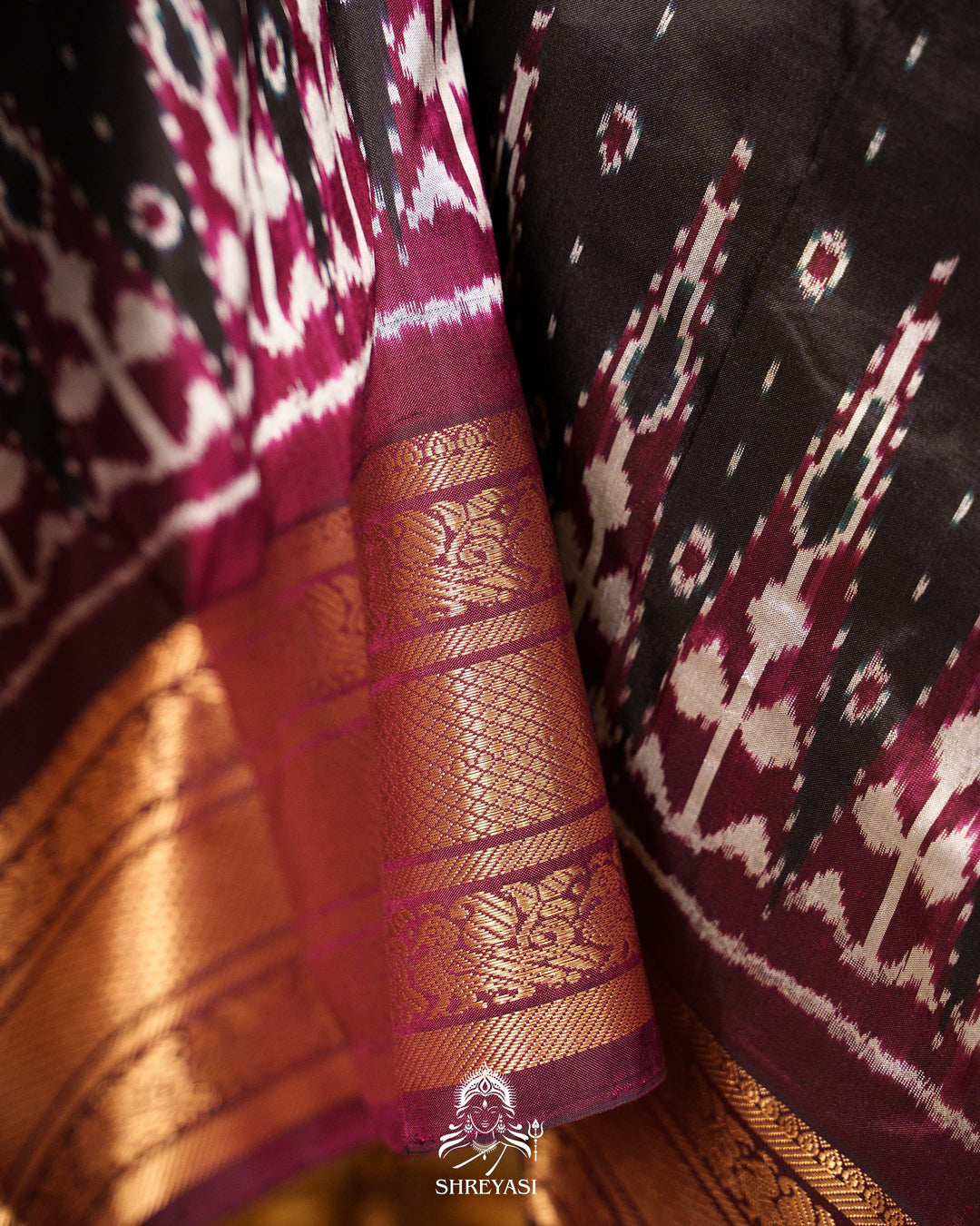 Handloom Pure Pochampally Ikkat Silk Saree with Kanchi Border