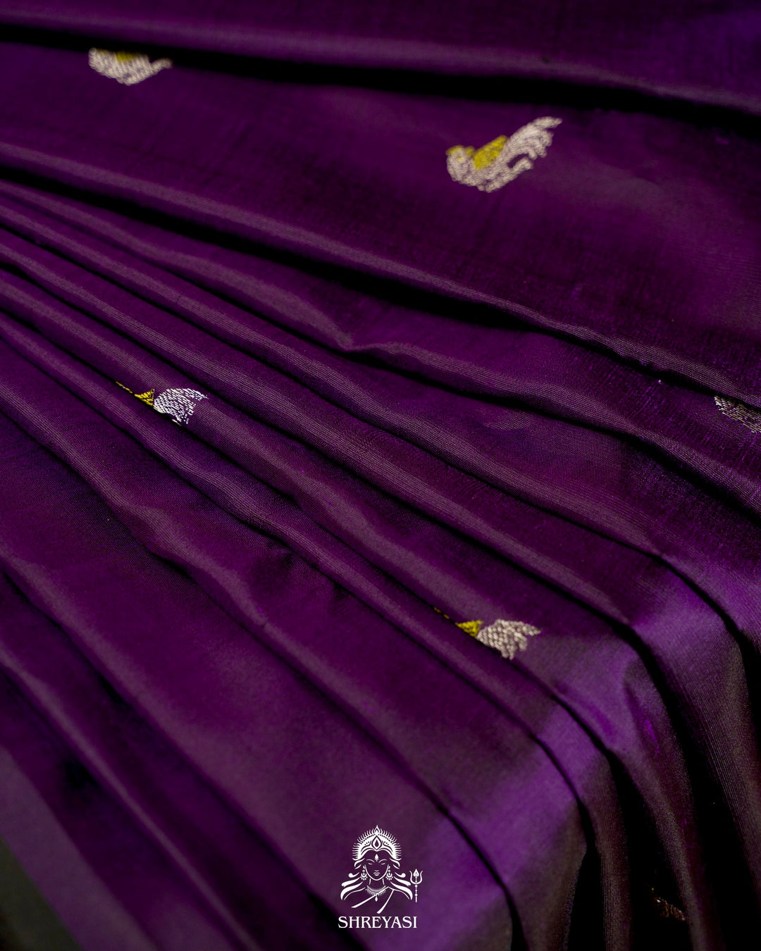 Handloom Pure Gadwal Silk Saree with Tissue Border & Contrast Full Bhuti Silk Blouse