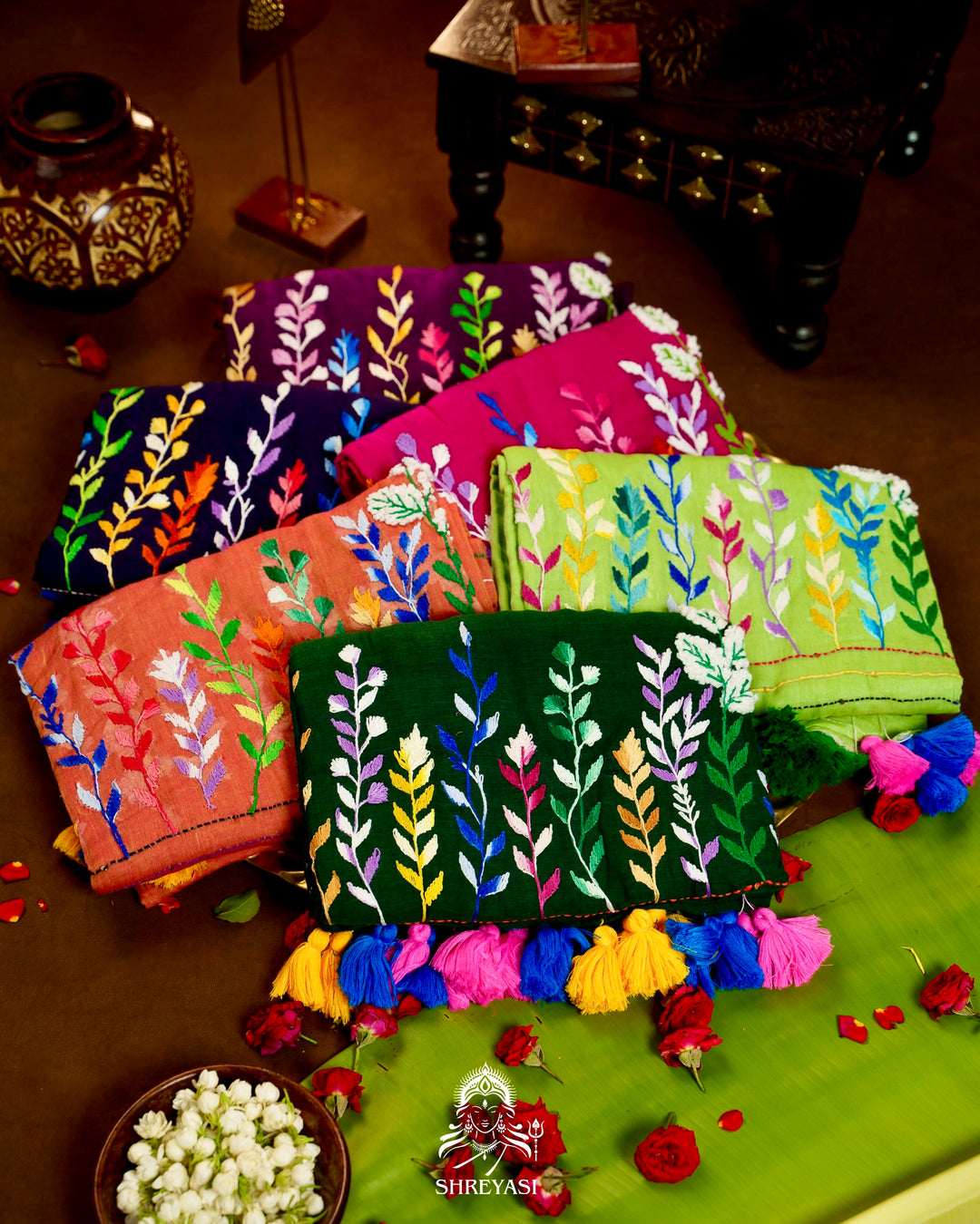 Handwoven Pure Mul Cotton Saree with Thread Embroidery