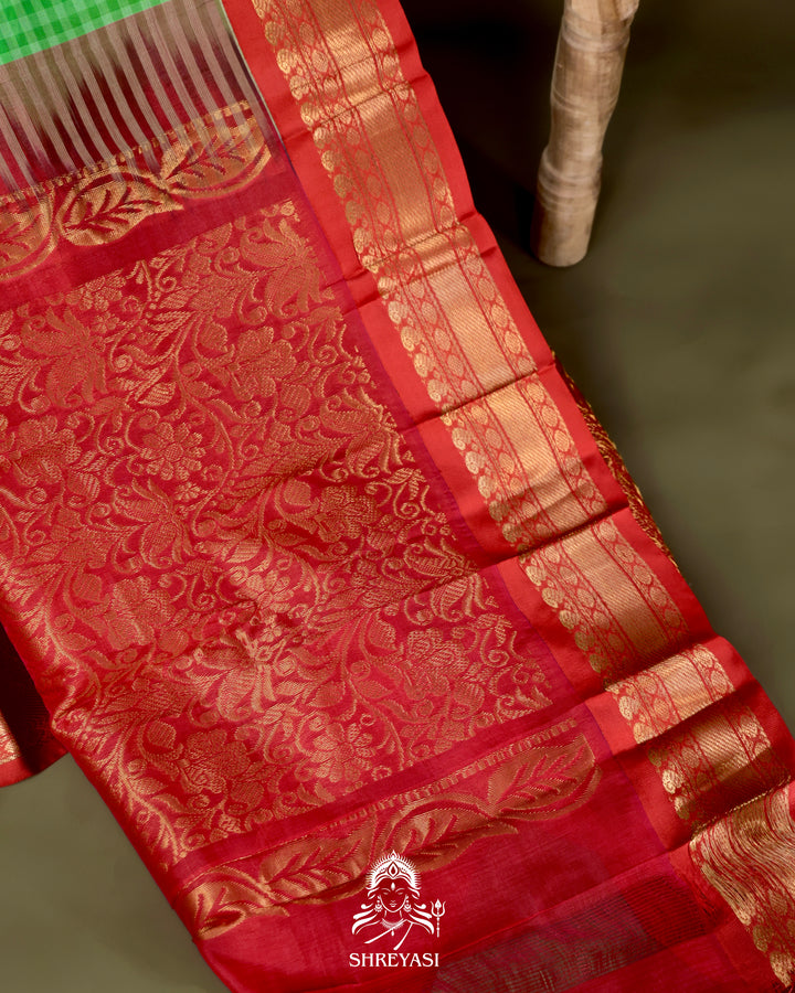 Handloom Pure Gadwal Cotton Saree with Contrast Silk Border and Zari Pallu
