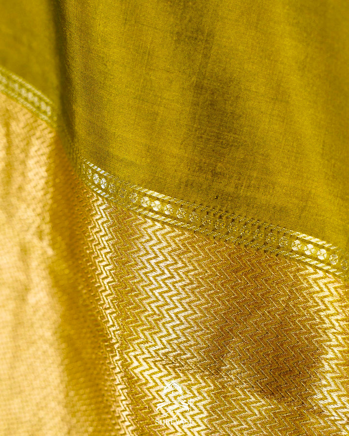 Pure Banarasi Soft Silk Saree with Mashru Border