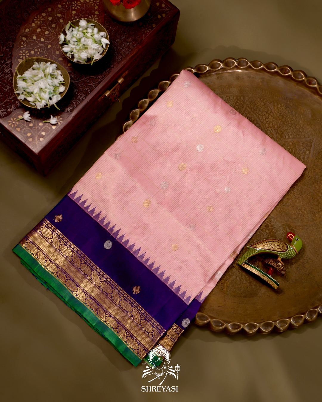 Gadwal Silk Saree with Kuttu Korvai Border and Contrast Checked Blouse
