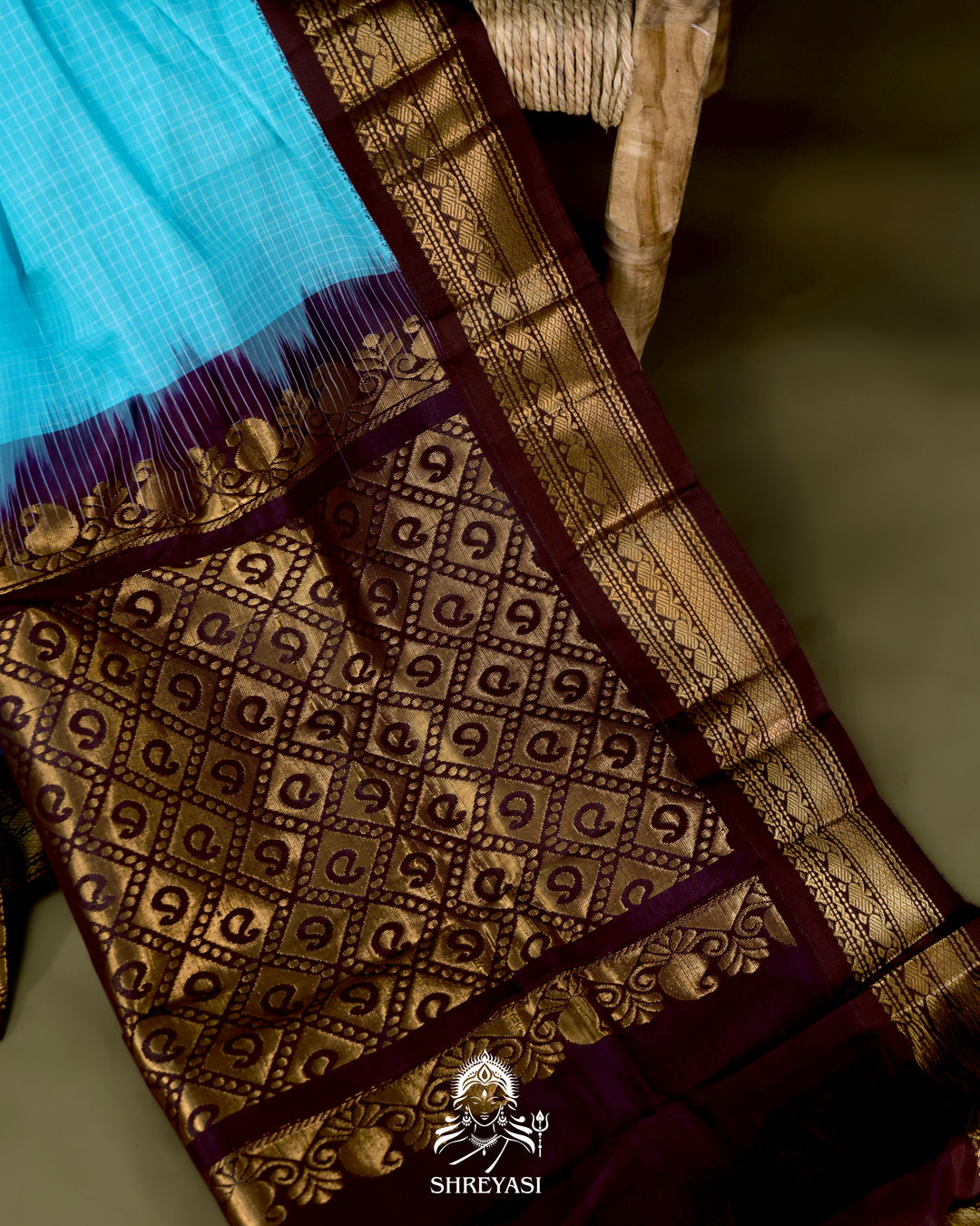 Handloom Pure Gadwal Cotton Saree with Contrast Silk Border and Zari Pallu