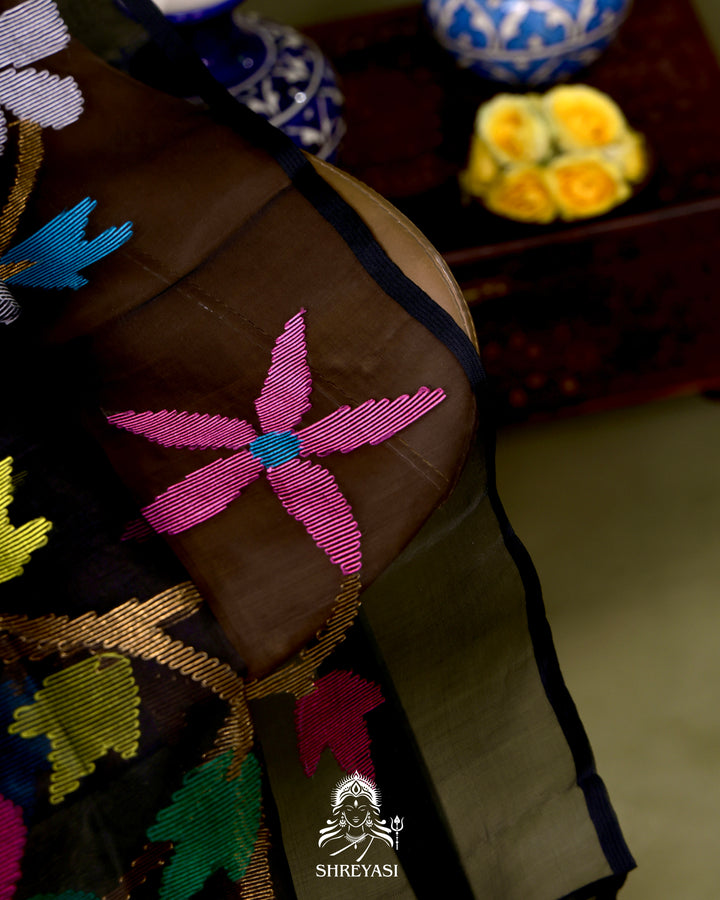 Handloom Pure Muslin Jamdani Saree in Full Jaal Needle Weaving