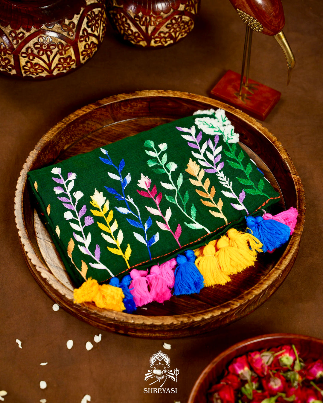 Handwoven Pure Mul Cotton Saree with Thread Embroidery