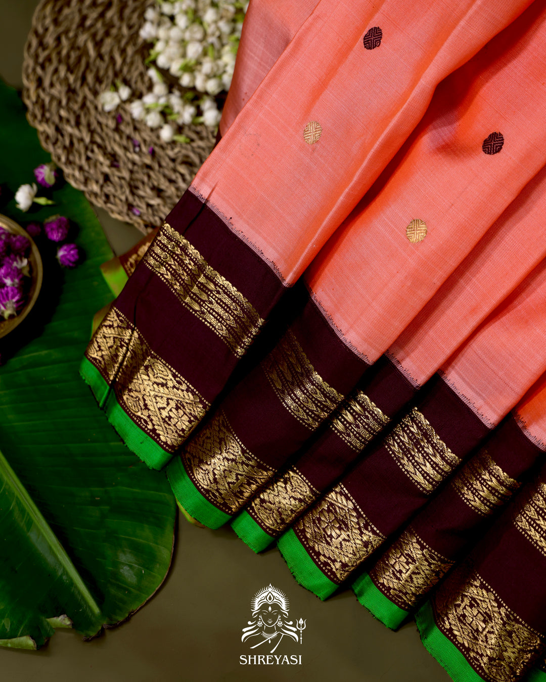 Handloom Pure Gadwal Silk Saree with Kuttu Korvai Border