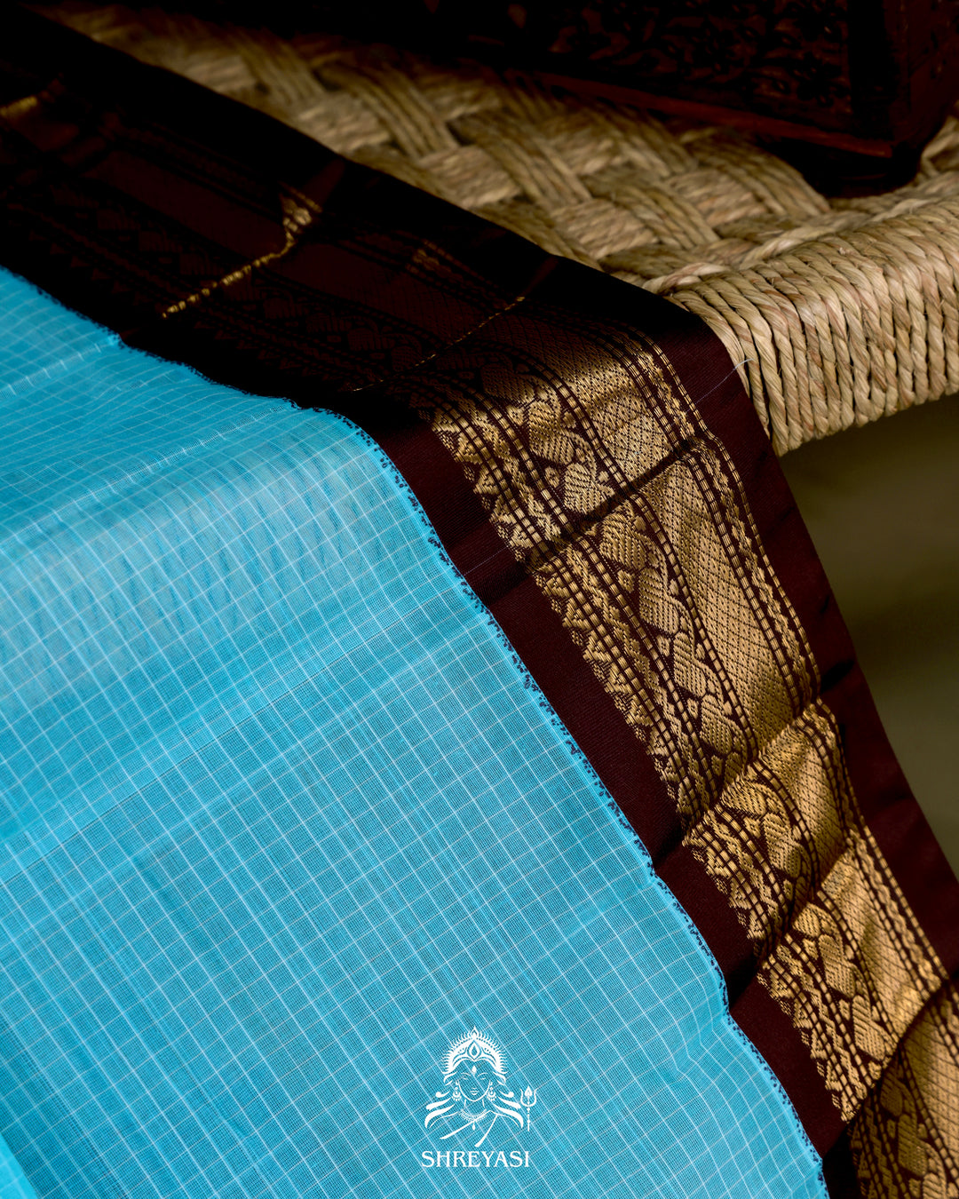 Handloom Pure Gadwal Cotton Saree with Contrast Silk Border and Zari Pallu