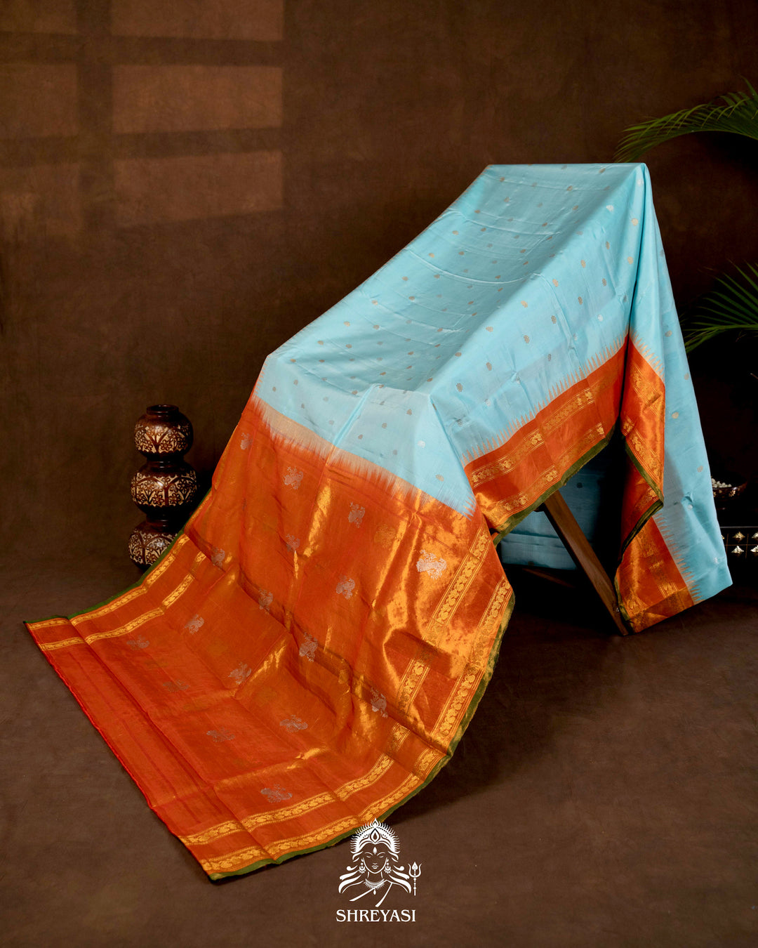 Handloom Pure Gadwal Silk Saree with Tissue Kuttu Border and full Bhuti Silk Blouse
