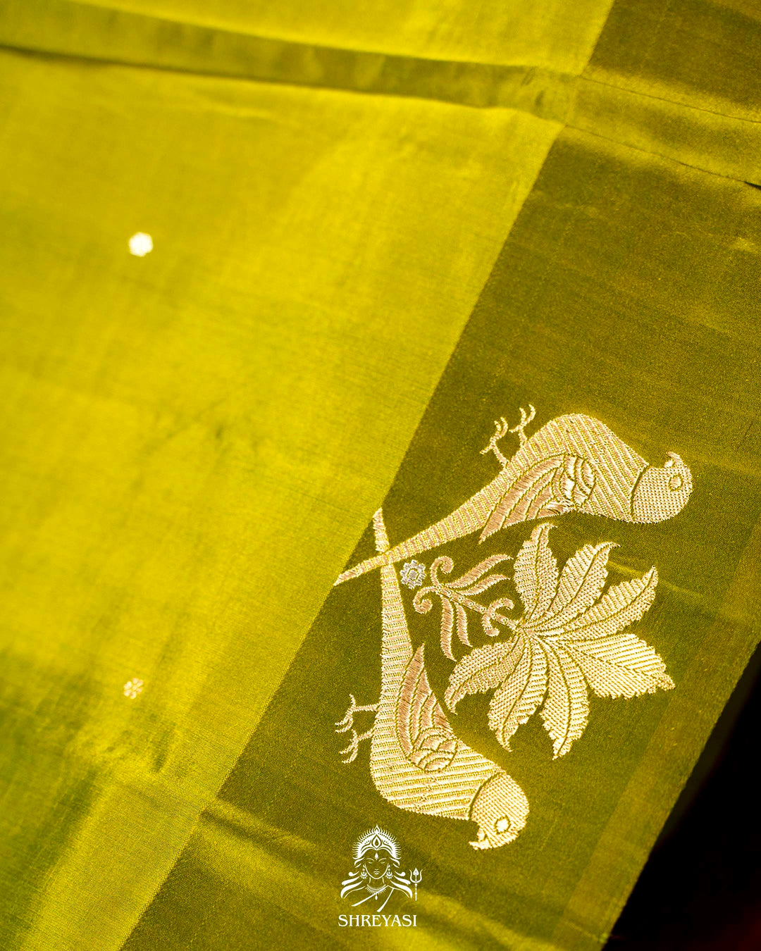 Pure Banarasi Soft Silk Saree with Mashru Border