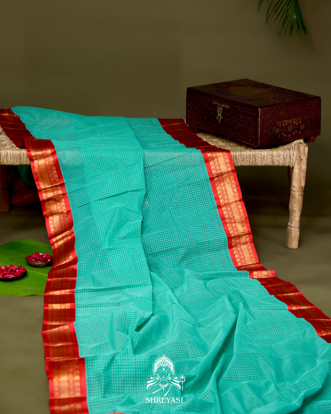 Handloom Pure Gadwal Cotton Saree with Contrast Silk Border and Zari Pallu
