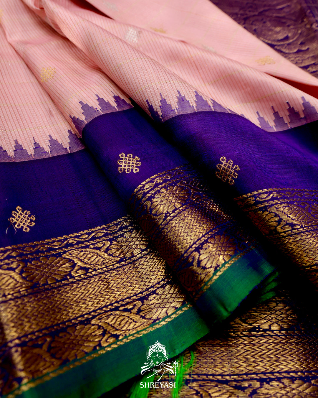 Gadwal Silk Saree with Kuttu Korvai Border and Contrast Checked Blouse