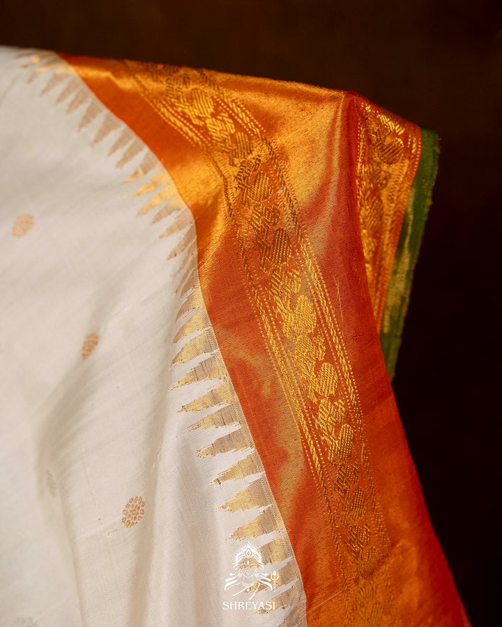 Handloom Pure Gadwal Silk Saree with Tissue Kuttu Border and full Bhuti Silk Blouse