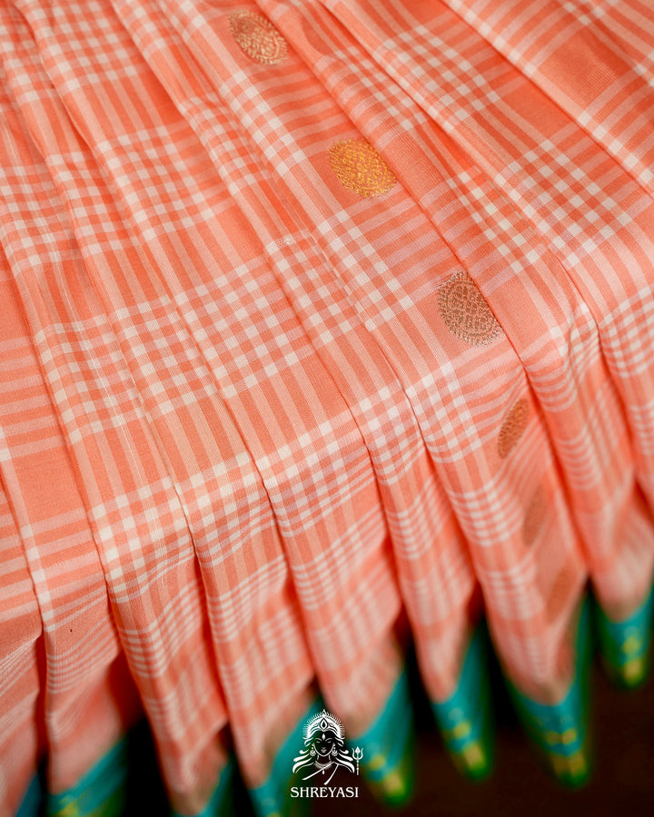Premium Handloom Pure Gadwal Silk Saree with Kuttu Korvai Border