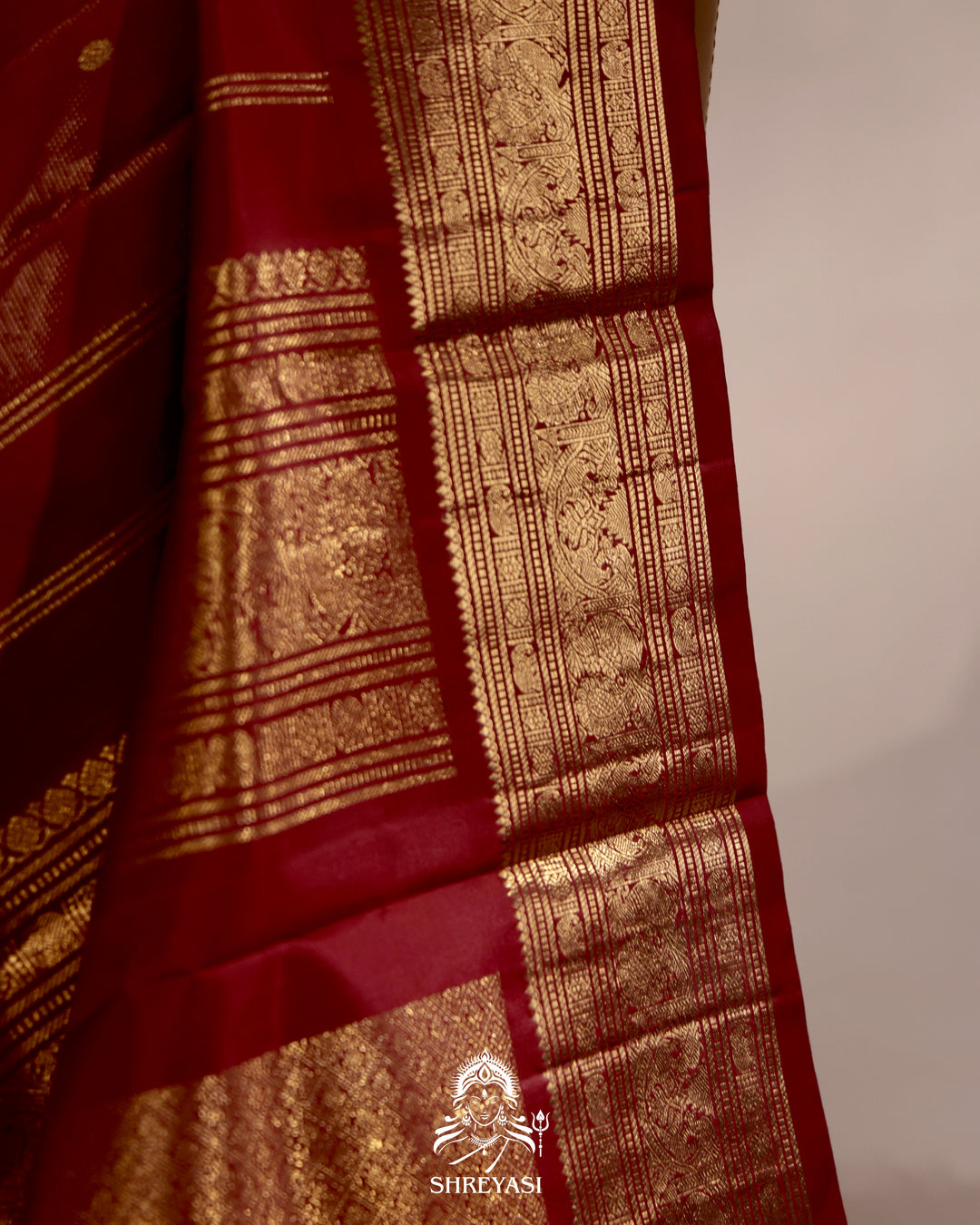 Handloom Kanjivaram Silk Saree with Real Zari