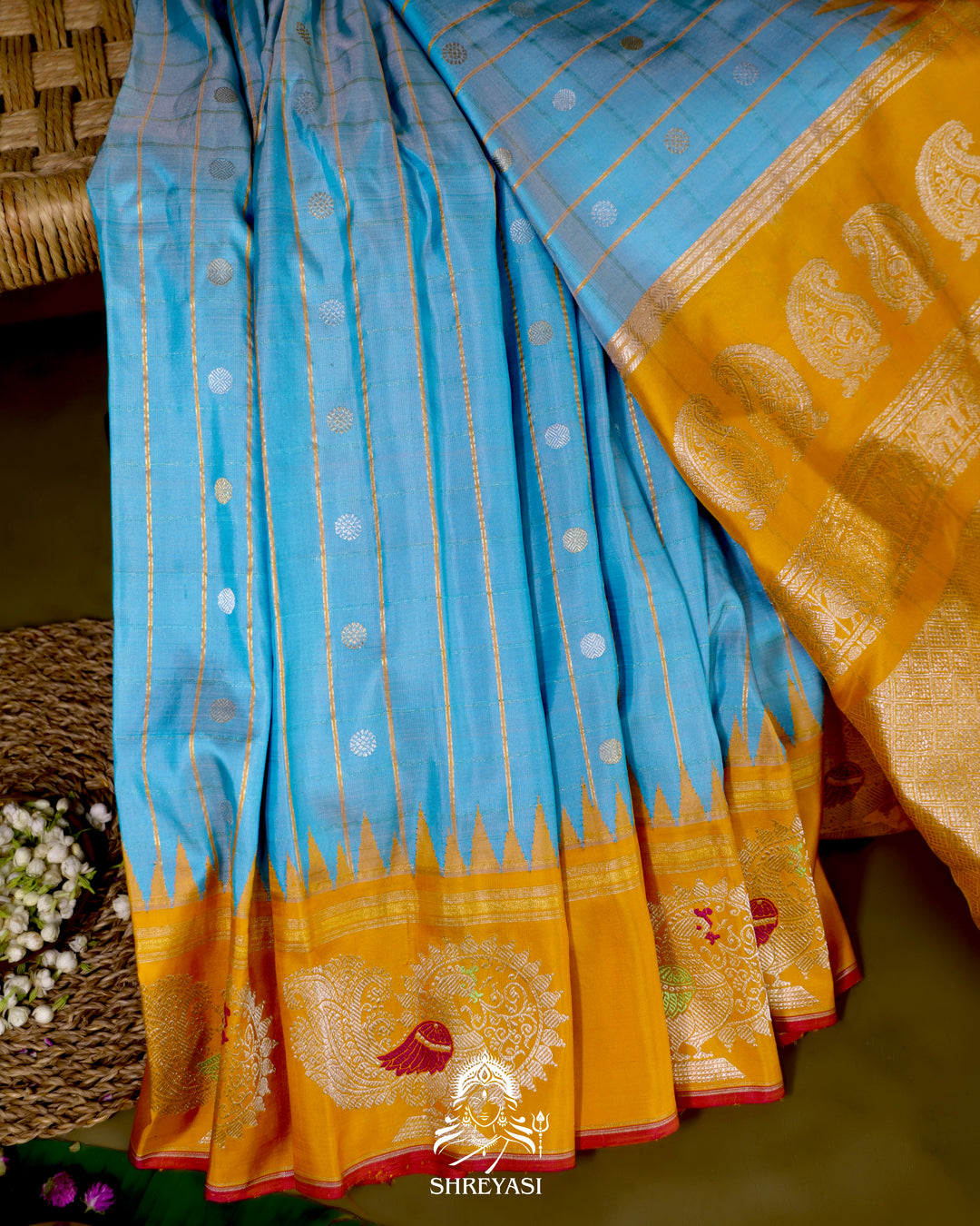 Handloom Pure Gadwal Silk Saree with Kuttu Korvai Border and Zari Peacock Motifs