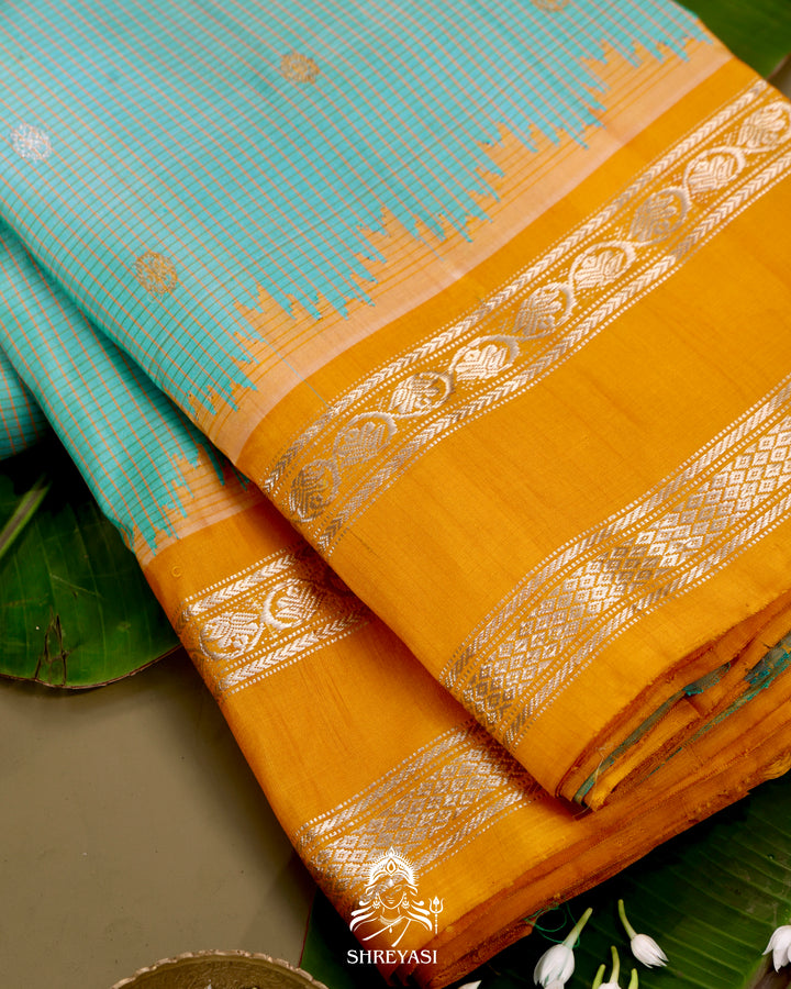 Gadwal Silk Saree with Kuttu Border