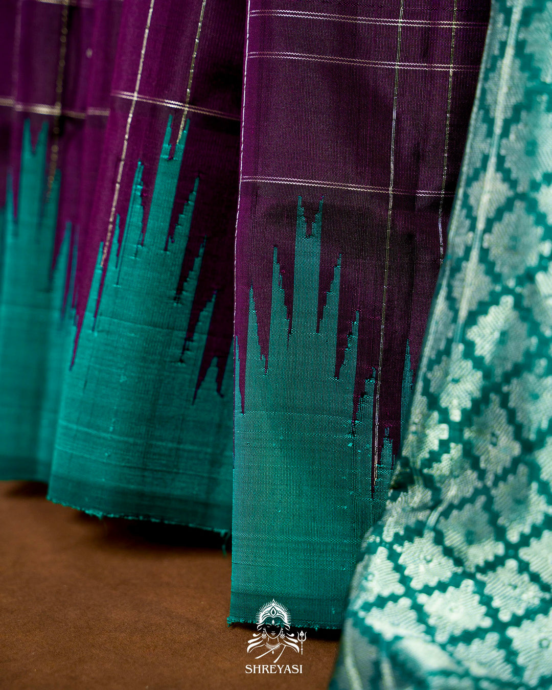 Handloom Pure Gadwal Silk Saree with Kuttu Korvai Border, Zari Checks & Traditional Motifs