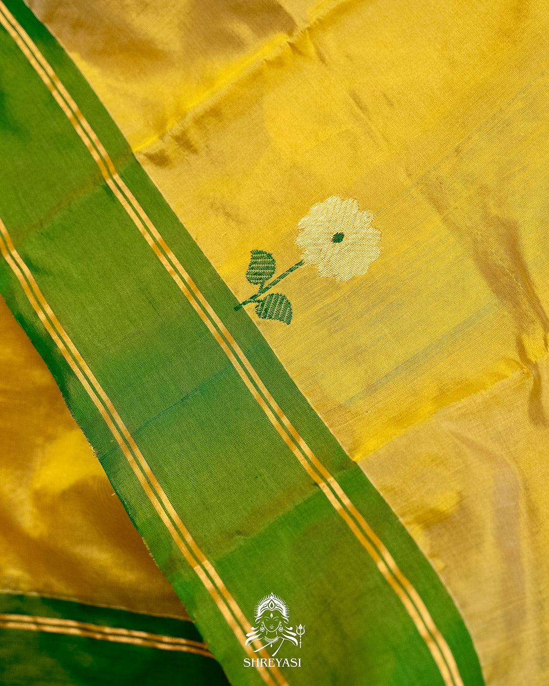 Handloom Pure Chanderi Pattu Silk Saree with Meena Buta and Contrast Pattu Border