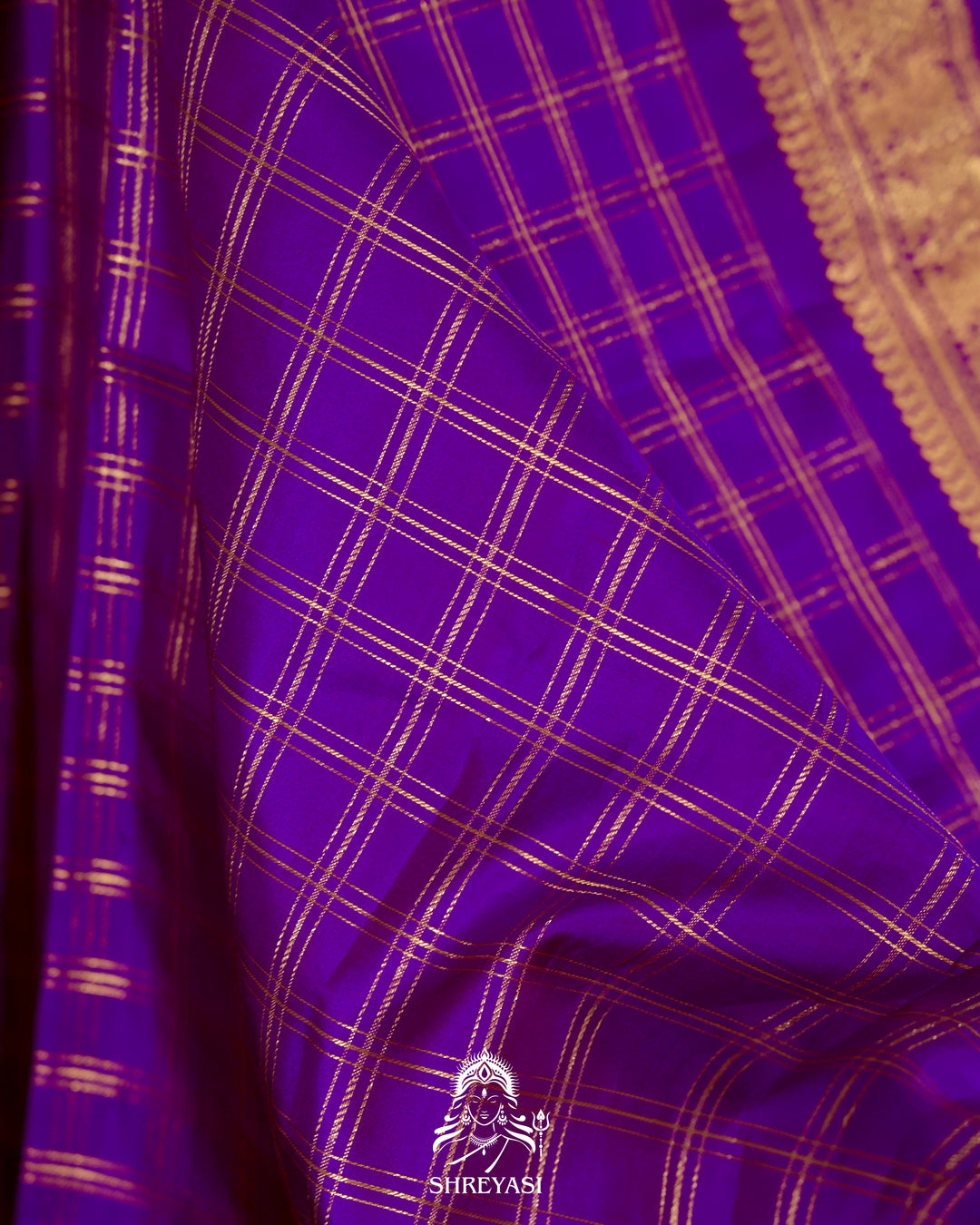 Handloom Pure Kanjivaram Silk Saree in Real Zari with Tanjore Kili and Kamalam Artwork