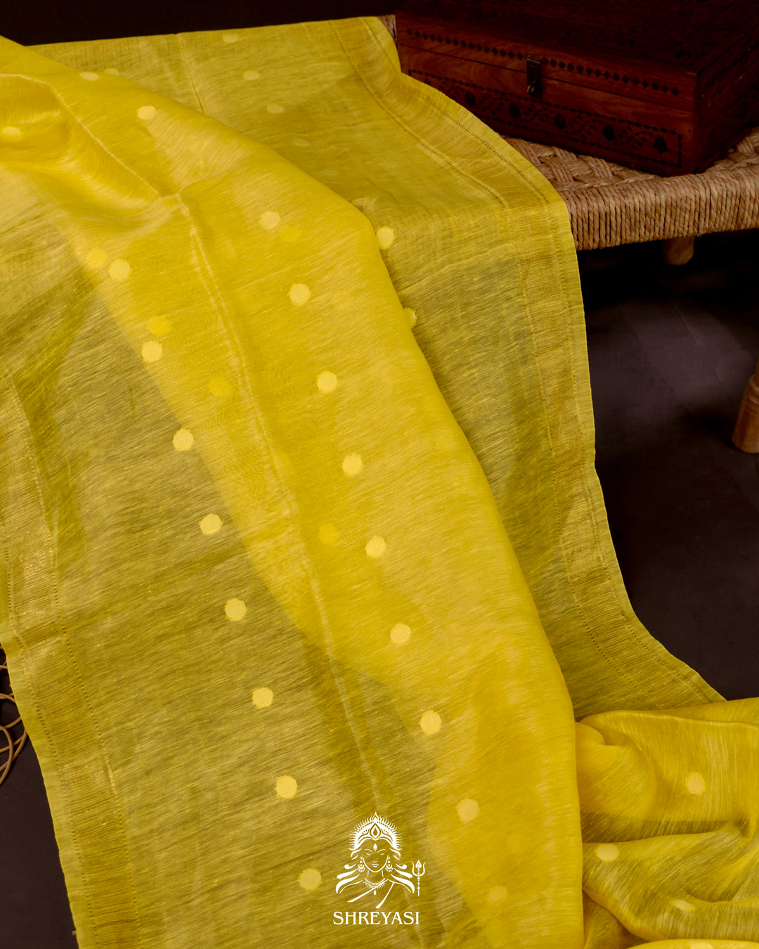 Handloom Pure Linen Saree with Zari Border