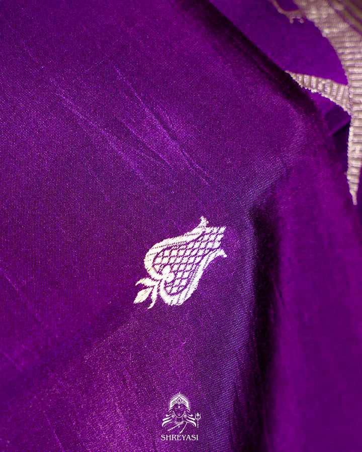 Pure Banarasi Soft Silk Saree with Mashru Border